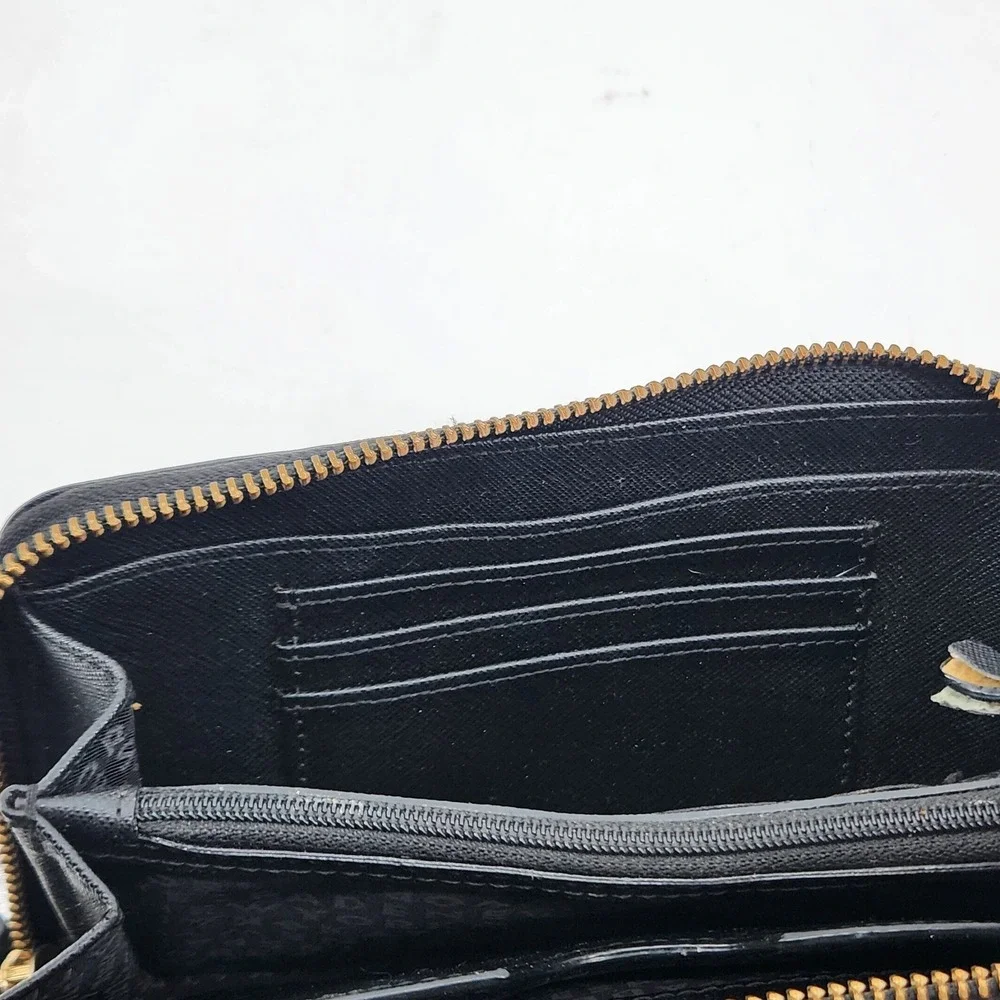 Kate Spade New York Black Leather Zip Around Wristlet Wallet Gold Logo 7x4